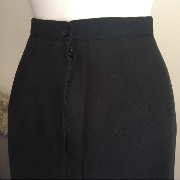 Black Fall/ Winter Pencil Skirt (Below Knee, High Waist) - Picture 5 of 8